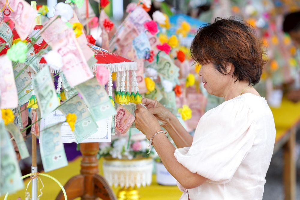 ภาพ No.258197:วันที่ 18 ตุลาคม พ.ศ. 2568 พิธีทอดกฐินสามัคคีทั่วไทย 30,000 วัด โดยคณะศิษยานุศิษย์ บูชาธรรม 81 ปี หลวงพ่อธัมมชโย ณ วัดนอก จ.สุราษฎร์ธานี