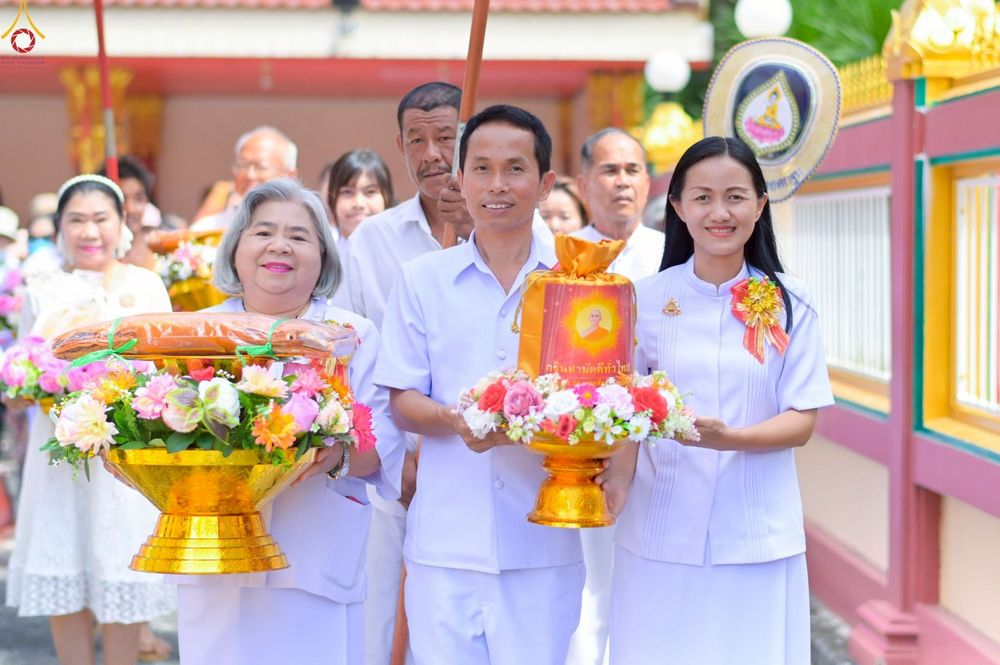 ภาพ No.263608:วันที่ 23 ตุลาคม พ.ศ. 2568 พิธีทอดกฐินสามัคคีทั่วไทย 30,000 วัด โดยคณะศิษยานุศิษย์ บูชาธรรม 81 ปี หลวงพ่อธัมมชโย ณ วัดไร่ดอน จ.ฉะเชิงเทรา