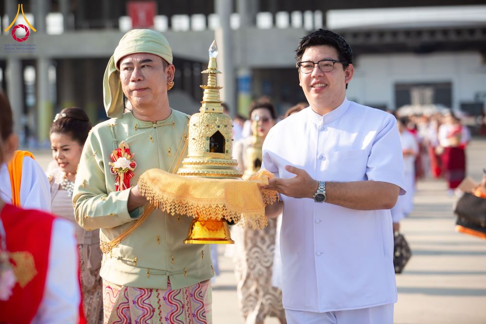 ภาพ No.209696:วันอาทิตย์ที่ 2 มีนาคม พ.ศ. 2568 พิธีภาคบ่าย สัมมนาพิเศษ, ปฏิบัติธรรม พิธีรับมอบพระบรมสารีริกธาตุ ณ สภาธรรมกายสากล วัดพระธรรมกาย