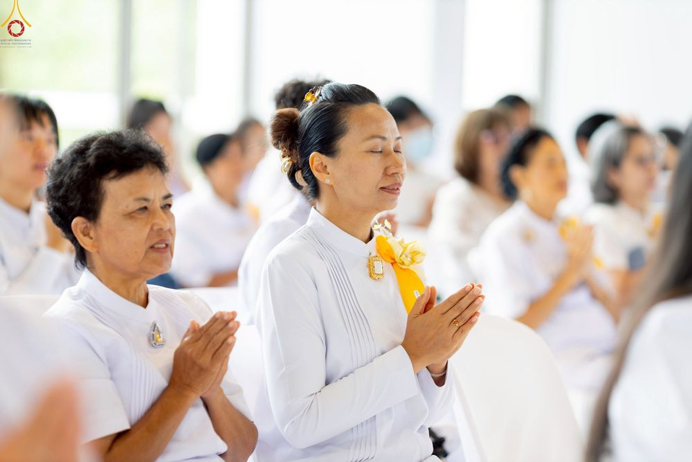 ภาพ No.239449:วันอาทิตย์ที่ 17 สิงหาคม พ.ศ. 2568 พิธีกดปุ่มอัญเชิญรูปเหมือน พระมงคลเทพมุนี (สด จันทสโร)  ณ มหาวิหารแก้วพระมงคลเทพมุนี  ศูนย์ปฏิบัติธรรมแก้วเมืองเลย