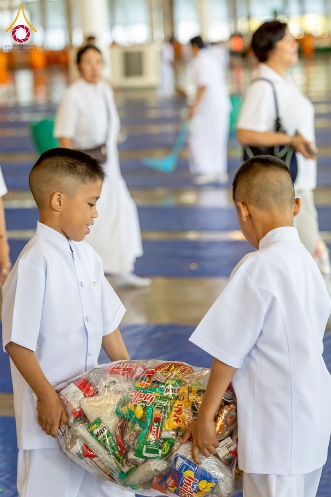 ภาพ No.277051:วันอาทิตย์ที่ 7 ธันวาคม พ.ศ. 2568 พิธีตักบาตรอาทิตย์ต้นเดือน ณ บ้านแก้วเรือนทองคุณยายฯ วัดพระธรรมกาย