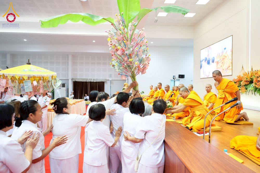 ภาพ No.255088:วันที่ 15 ตุลาคม พ.ศ. 2568 พิธีทอดกฐินสามัคคีประจำปี 2568 บูชาธรรม 81 ปี หลวงพ่อธัมมชโย ณ ศูนย์อบรมเยาวชนกาญจนบุรี