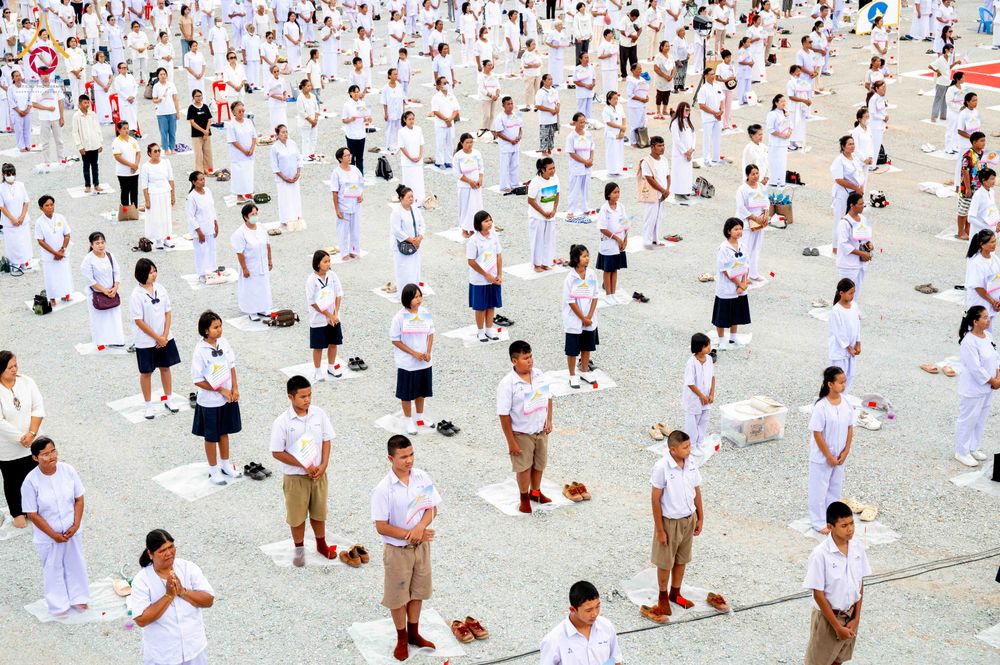 ภาพ No.346613:วันอาทิตย์ที่ 30 สิงหาคม พ.ศ.2569 พิธีทอดผ้าป่า สวดธรรมจักรกัปปวัตนสูตรกลั่นแผ่นดินโปรยรัตนชาติ  สถาปนาองค์พระเจดีย์เพื่อสร้างสันติภาพโลก  ณ ศูนย์ปฏิบัติธรรมพนมสารคาม (เพชรตะวัน) จังหวัดฉะเชิงเทรา