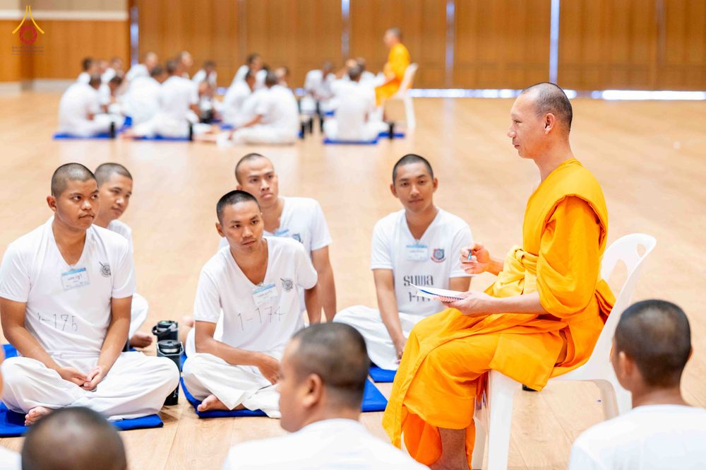 ภาพ No.341082:วันที่ 26 กรกฎาคม พ.ศ. 2569 โครงการพัฒนาคุณธรรม จริยธรรม สำหรับนักเรียนนายสิบตำรวจ (นสต.) รุ่นที่ 17 ศูนย์ฝึกอบรมตำรวจภูธรภาค 1 ได้จัดกิจกรรม ตักบาตรเพื่อน้อมอุทิศถวายเพื่อเป็นพระราชกุศลฯ  และปฏิบัติธรรม ติวธรรมมะ ณ ศูนย์ปฏิบัติธรรมเวิล์ดพีช วัลเล่ย์ (Wo