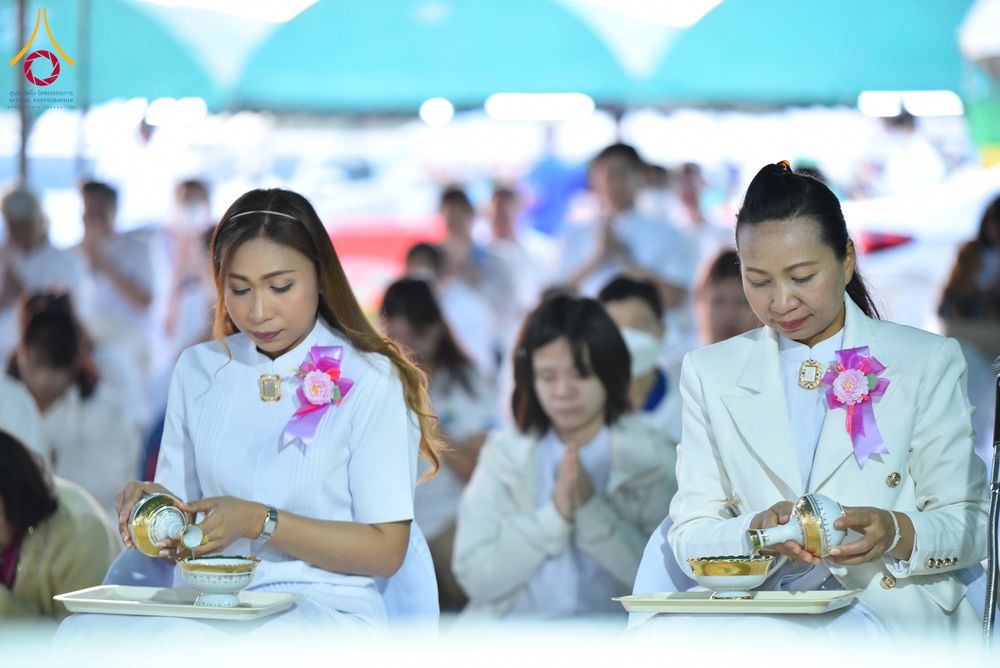 ภาพ No.301067:วันที่ 23 มกราคม พ.ศ. 2569 พิธีถวายภัตตาหารเป็นสังฆทาน แด่พระธรรมยาตรา ณ อนุสรณ์สถานบางปลา วัดบางปลา อำเภอบางเลน จังหวัดนครปฐม ในโครงการธรรมยาตรา กตัญญูบูชา มหาปูชนียาจารย์ พระมงคลเทพมุนี(สด จนฺทสโร) พระผู้ปราบมาร อนุสรณ์สถาน 7 แห่ง ปีที่ 14