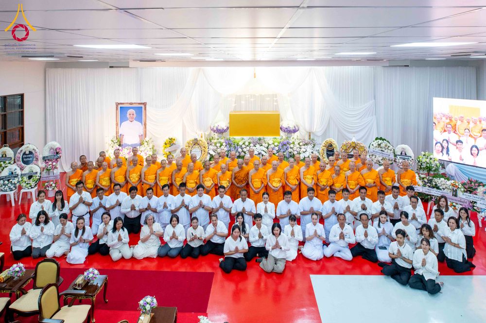 ภาพ No.315388:วันอังคารที่ 24 มีนาคม พ.ศ. 2569 พิธีบำเพ็ญกุศล คุณพ่อณรงค์ จินตมากุล  สิริอายุ 99 ปี 11 เดือน โยมบิดา พระครูปลัดรัตนวีรวัฒน์ (รังสฤษดิ์ อิทฺธิจินตโก) ที่ปรึกษาเจ้าคณะจังหวัดปทุมธานี เจ้าอาวาสวัดพระธรรมกาย  ณ ห้องปลูกศรัทธา 2 วัดพระธรรมกาย ปทุมธานี