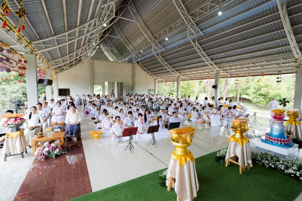 ภาพ No.234272:พิธีมุทิตาสักการะ "พระสิริรัตนเมธี" เจ้าคณะจังหวัดเลย ,พิธีถวายไทยธรรม ๙ วัด และพิธีทอดผ้าป่าเพื่อสร้างทุกสิ่ง  ในวาระทำบุญครบรอบ ๑๐ ปี ณ ศูนย์ปฏิบัติธรรมแก้วภูเรือ อ.ภูเรือ จ.เลย