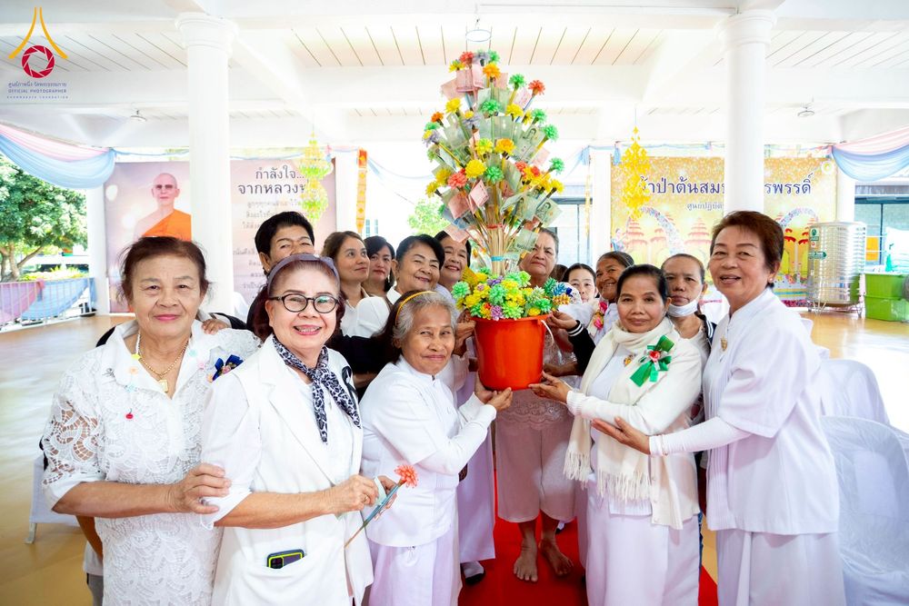 ภาพ No.274686:วันอาทิตย์ที่ 23 พฤศจิกายน พ.ศ. 2568 พิธีทอดผ้าป่าสามัคคี เพื่อระดมทุนสร้างกุฏิที่พักสามเณร ณ ศูนย์ปฏิบัติธรรมสวนผึ้ง จ.ราชบุรี
