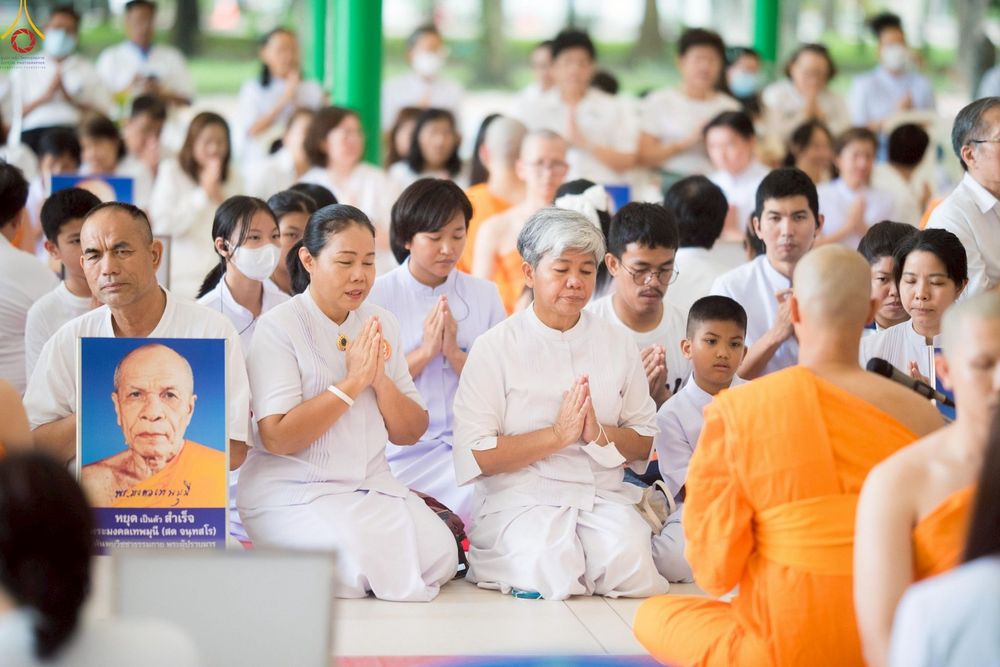 ภาพ No.229208:วันเสาร์ที่ 14 มิถุนายน พ.ศ. 2568 พิธีบรรพชา , พิธีถวายบาตร , พิธีอุปสมบท ในโครงการบรรพชาอุปสมบทหมู่ ผู้บริหารรุ่นที่ 15 และ อุดมศึกษา รุ่นที่ 52 ณ โบสถ์พระไตรปิฎก วัดพระธรรมกาย