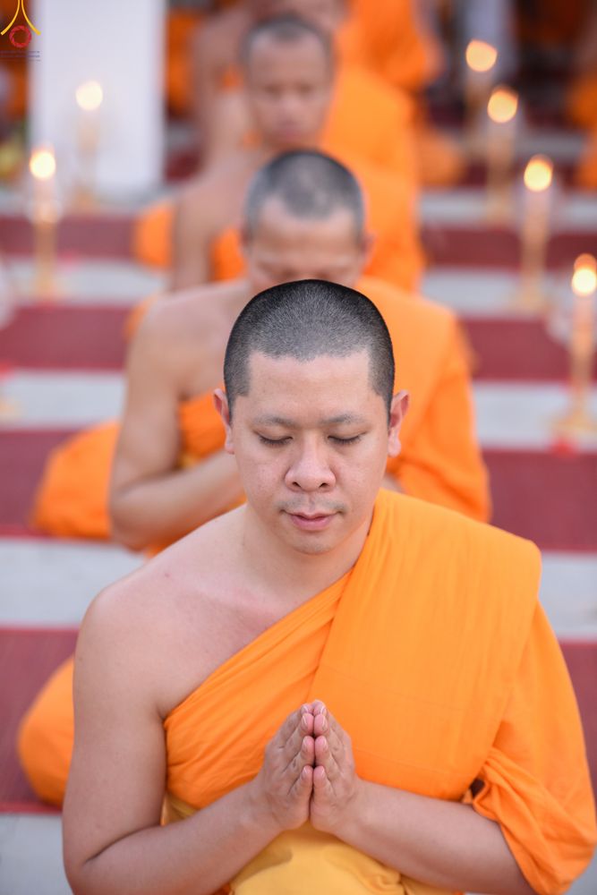 ภาพ No.302876:วันที่ 24 มกราคม พ.ศ. 2569 พิธีจุดประทีปธรรมถวายเป็นพุทธบูชา  และบูชาธรรมมหาปูชนียาจารย์  ณ อาคารธรรมยาตรา กตัญญูบูชามหาปูชนียาจารย์  ตรงข้ามวัดปากน้ำภาษีเจริญ จ.กรุงเทพมหานคร ในโครงการธรรมยาตรา กตัญญูบูชา มหาปูชนียาจารย์ พระมงคลเทพมุนี(สด จนฺทสโร) พระผู