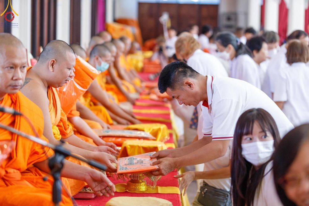 ภาพ No.196759:พิธีทอดผ้าป่าทำนุบำรุงศาสนสถาน ณ วัดสิงห์ ต.บางคูเวียง อ.บางกรวย จ.นนทบุรี ในโครงการธรรมยาตรา กตัญญูบูชา มหาปูชนียาจารย์ พระมงคลเทพมุนี(สด จนฺทสโร) พระผู้ปราบมาร อนุสรณ์สถาน 7 แห่ง ปีที่ 13 วันที่ 17 มกราคม พ.ศ. 2568