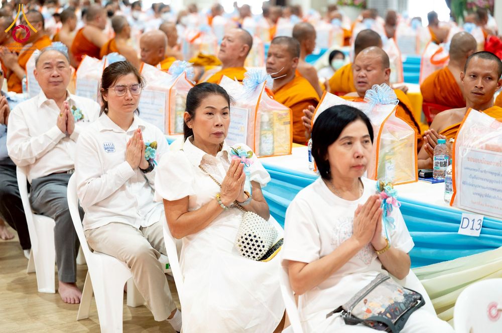 ภาพ No.238867:วันเสาร์ที่ 16 สิงหาคม พ.ศ. 2568 งานบุญประจำปี ครั้งที่ 20 พิธีทักษิณานุปทานแด่บรรพชน ตระกูลผ่องสวัสดิ์และหมู่ญาติที่ล่วงลับไปแล้ว ณ พระมหาเจดีย์ทัตตชีโว ศูนย์อบรมเยาวชนกาญจนบุรี