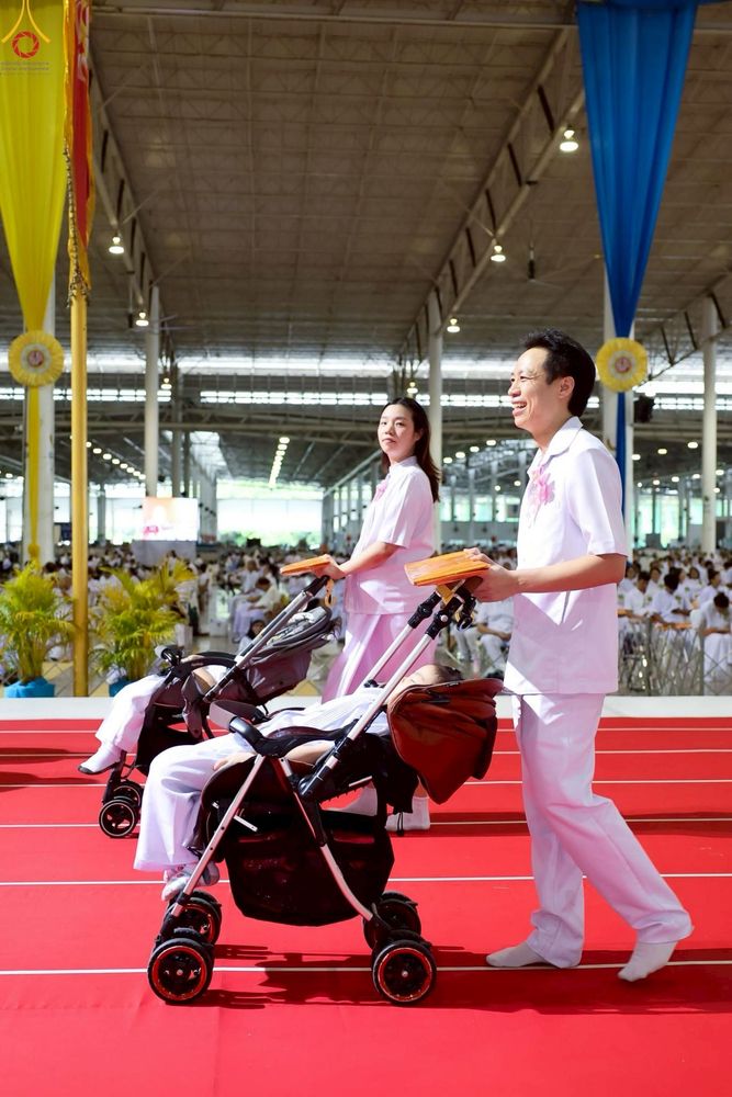 ภาพ No.243972:วันอาทิตย์ที่ 7 กันยายน พ.ศ. 2568 พิธีทอดผ้าป่าสมทบกฐินวัดพระธรรมกาย และสมทบกฐิน 30,000 วัดทั่วไทย ครั้งที่ 2 ณ ห้องแก้วสารพัดนึก 1 วัดพระธรรมกาย