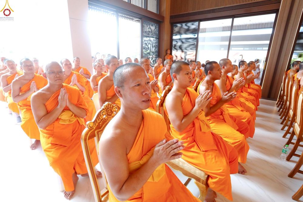 ภาพ No.249228:วันที่ 20 กันยายน พ.ศ. 2568 พิธีประดิษฐานรูปหล่อหลวงปู่วัดปากน้ำ ภาษีเจริญ ณ วิหารพระมงคลเทพมุนี (สด จนฺทสโร) ศูนย์ปฏิบัติธรรมภูเก็ต จ.ภูเก็ต