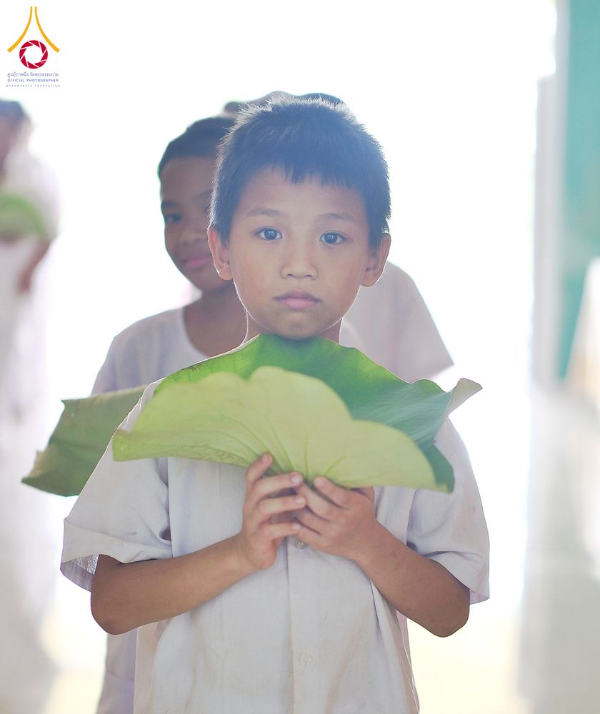 ภาพ No.319870:วันเสาร์ที่ 4 เมษายน พ.ศ.2569 พิธีตัดปอยผมและปลงผม พิธีขอขมาผู้ปกครองและมอบผ้าไตร พิธีบรรพชาและถวายบาตร ณ ศูนย์ปฏิบัติธรรมและศูนย์อบรมเยาวชนเพชรบุรี  ต.ท่าแลง อ.ท่ายาง จ.เพชรบุรี