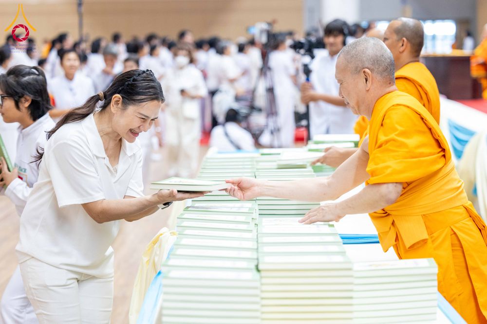 ภาพ No.310595:วันอาทิตย์ที่ 22 กุมภาพันธ์ พ.ศ. 2569 พิธีมุทิตาสักการะในโอกาสอายุวัฒนะมงคล 80 ปี พระพรหมวชิรปัญญาจารย์ (ทองดี สุรเตโช ป.ธ.9) ณ ห้องแก้วสารพัดนึก 2 วัดพระธรรมกาย จ.ปทุมธานี