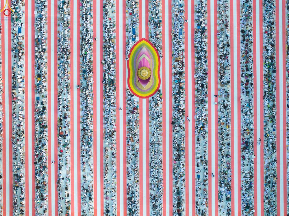 ภาพ No.292483:วันที่ 11 มกราคม พ.ศ. 2569 พิธีตักบาตรพระธรรมยาตรา ณ อนุสรณ์สถานคลองบางนางแท่น อ.สามพราน จ.นครปฐม ในโครงการธรรมยาตรา กตัญญูบูชา มหาปูชนียาจารย์ พระมงคลเทพมุนี(สด จนฺทสโร) พระผู้ปราบมาร อนุสรณ์สถาน 7 แห่ง ปีที่ 14