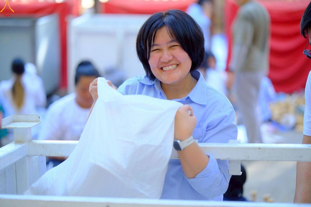 ภาพ No.296163:ภาพเบื้องหลังอาสาสมัครรวมใจ ชุดที่ 2 ในโครงการธรรมยาตรา กตัญญูบูชา มหาปูชนียาจารย์ พระมงคลเทพมุนี(สด จนฺทสโร) พระผู้ปราบมาร อนุสรณ์สถาน 7 แห่ง ปีที่ 14