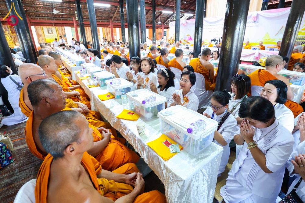 ภาพ No.303403:วันที่ 23 มกราคม พ.ศ. 2569 พิธีเจริญพุทธมนต์ปฏิบัติธรรม มอบทุนการศึกษา  ถวายสังฆทาน 109 วัด เพื่อถวายเป็นพุทธบูชา เพื่อขับเคลื่อนโครงการหมู่บ้านรักษาศีล 5 โดยคณะสงฆ์จังหวัดนครปฐม คณะศิษยานุศิษย์วัดพระธรรมกาย โครงการธรรมยาตรา ปีที่ 14 ณ วัดบางปลา อำเภอบาง