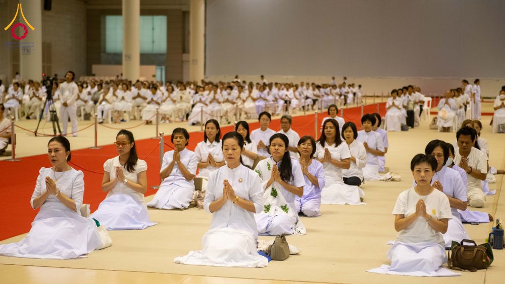 ภาพ No.321577:วันอาทิตย์ที่ 12 เมษายน พ.ศ.2569 กิจกรรมงานบุญวันอาทิตย์ สาธุชนปฏิบัติธรรมร่วมกัน ณ ห้องแก้วสารพัด 1 วัดพระธรรมกาย ปทุมธานี