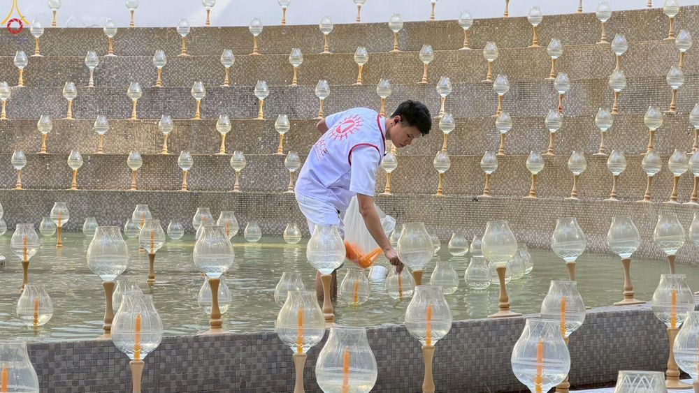 ภาพ No.301416:ภาพเบื้องหลังอาสาสมัครรวมใจ ชุดที่ 4 ในโครงการธรรมยาตรา กตัญญูบูชา มหาปูชนียาจารย์ พระมงคลเทพมุนี(สด จนฺทสโร) พระผู้ปราบมาร อนุสรณ์สถาน 7 แห่ง ปีที่ 14