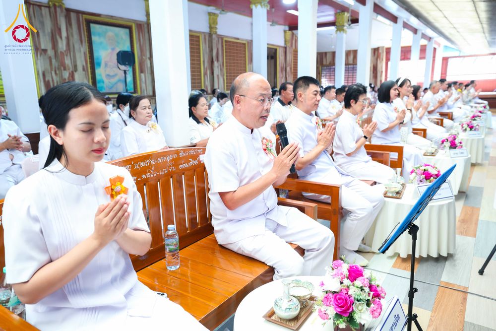 ภาพ No.303388:วันที่ 23 มกราคม พ.ศ. 2569 พิธีเจริญพุทธมนต์ปฏิบัติธรรม มอบทุนการศึกษา  ถวายสังฆทาน 109 วัด เพื่อถวายเป็นพุทธบูชา เพื่อขับเคลื่อนโครงการหมู่บ้านรักษาศีล 5 โดยคณะสงฆ์จังหวัดนครปฐม คณะศิษยานุศิษย์วัดพระธรรมกาย โครงการธรรมยาตรา ปีที่ 14 ณ วัดบางปลา อำเภอบาง