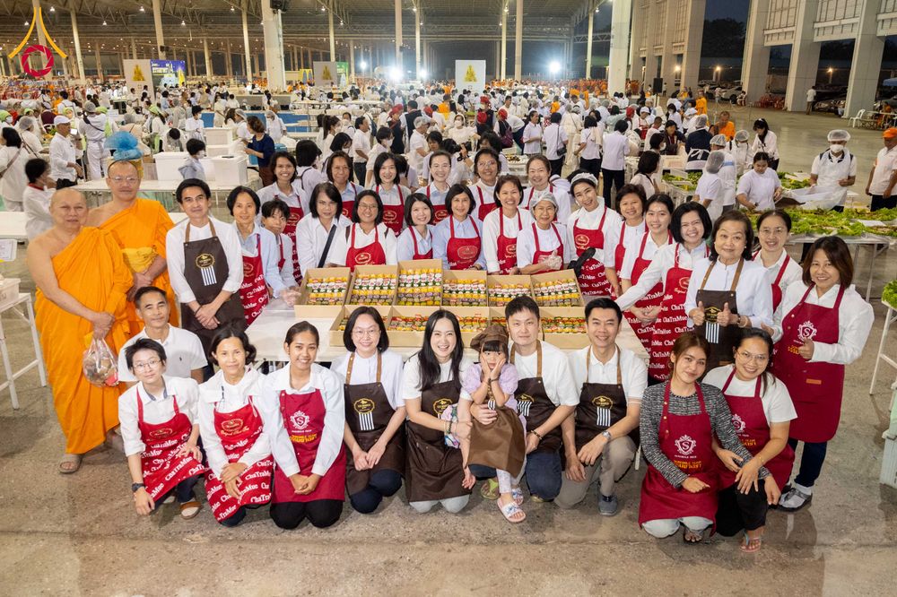 ภาพ No.306157:วันที่ 30 มกราคม พ.ศ. 2569 พิธีถวายภัตตาหารเป็นสังฆทาน แด่พระธรรมยาตรา ณ วัดพระธรรมกาย  จังหวัดปทุมธานี ในโครงการธรรมยาตรา กตัญญูบูชา มหาปูชนียาจารย์ พระมงคลเทพมุนี(สด จนฺทสโร) พระผู้ปราบมาร อนุสรณ์สถาน 7 แห่ง ปีที่ 14