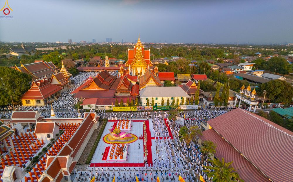 ภาพ No.296883:วันที่ 17 มกราคม พ.ศ. 2569 พิธีจุดประทีปถวายเป็นพุทธบูชา และบูชาธรรมมหาปูชนียาจารย์  ณ วัดโบสถ์บน ต.บางคูเวียง จ.นนทบุรี อนุสรณ์สถานลำดับที่ 4 สถานที่เกิดด้วยกายธรรม ในโครงการธรรมยาตรา กตัญญูบูชา มหาปูชนียาจารย์ พระมงคลเทพมุนี(สด จนฺทสโร) พระผู้ปราบมาร อ