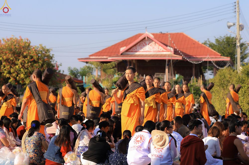 ภาพ No.292993:วันที่ 11 มกราคม พ.ศ. 2569 พิธีต้อนรับพระธรรมยาตรา ณ อนุสรณ์สถานลำดับที่ 3 (ภาพชุดที่ 2) สถานที่เกิดในเพศสมณะ วัดสองพี่น้อง อำเภอสองพี่น้อง จังหวัดสุพรรณบุรี ในโครงการธรรมยาตรา กตัญญูบูชา มหาปูชนียาจารย์ พระมงคลเทพมุนี(สด จนฺทสโร) พระผู้ปราบมาร อนุสรณ์สถ