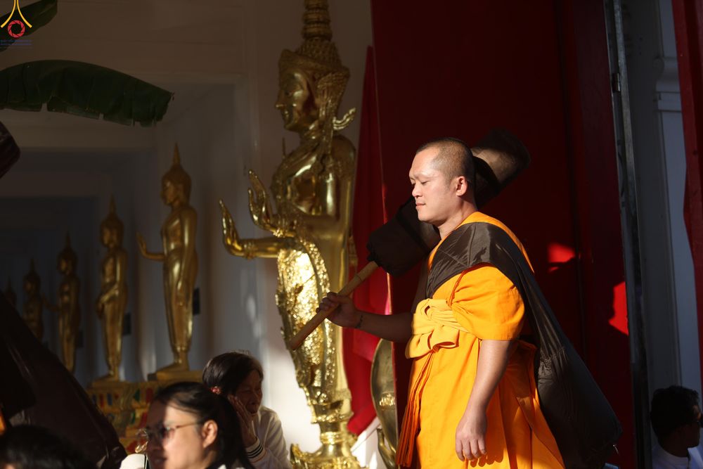 ภาพ No.293037:วันที่ 11 มกราคม พ.ศ. 2569 พิธีต้อนรับพระธรรมยาตรา ณ อนุสรณ์สถานลำดับที่ 3 (ภาพชุดที่ 2) สถานที่เกิดในเพศสมณะ วัดสองพี่น้อง อำเภอสองพี่น้อง จังหวัดสุพรรณบุรี ในโครงการธรรมยาตรา กตัญญูบูชา มหาปูชนียาจารย์ พระมงคลเทพมุนี(สด จนฺทสโร) พระผู้ปราบมาร อนุสรณ์สถ