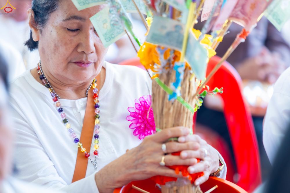 ภาพ No.291589:วันที่ 9 มกราคม พ.ศ. 2569 พิธีทอดผ้าป่าทำนุบำรุงศาสนสถาน ณ วัดเทพพล แขวงบางพรม เขตตลิ่งชัน กรุงเทพมหานคร ในโครงการธรรมยาตรา กตัญญูบูชา มหาปูชนียาจารย์ พระมงคลเทพมุนี(สด จนฺทสโร) พระผู้ปราบมาร อนุสรณ์สถาน 7 แห่ง ปีที่ 14