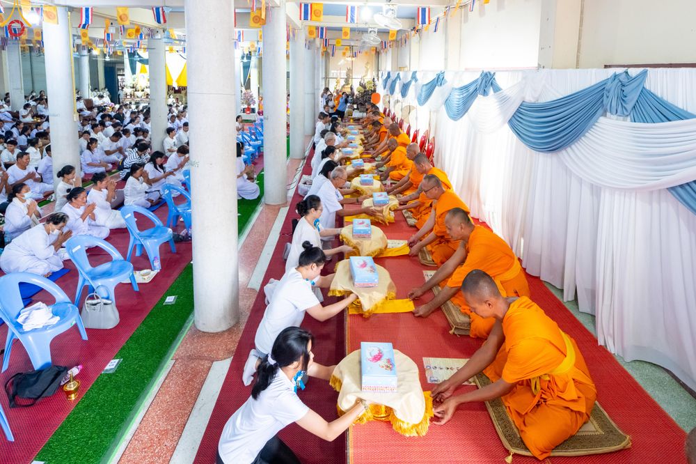 ภาพ No.301290:วันที่ 22 มกราคม พ.ศ. 2569 พิธีทอดผ้าป่าทำนุบำรุงศาสนสถาน ณ วัดใหม่พิบูลย์ผล อ.สองพี่น้อง จ.สุพรรณบุรี ในโครงการธรรมยาตรา กตัญญูบูชา มหาปูชนียาจารย์ พระมงคลเทพมุนี(สด จนฺทสโร) พระผู้ปราบมาร อนุสรณ์สถาน 7 แห่ง ปีที่ 14