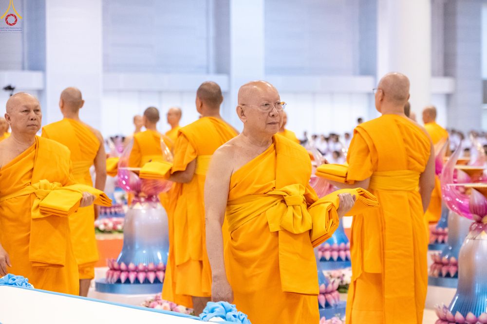 ภาพ No.318616:วันอาทิตย์ต้นเดือนที่ 5 เมษายน พ.ศ.2569 พิธีทอดผ้าป่าสมทบมหาสังฆทาน 40,000 กว่าวัดทั่วประเทศ ณ สภาธรรมกายสากล วัดพระธรรมกาย