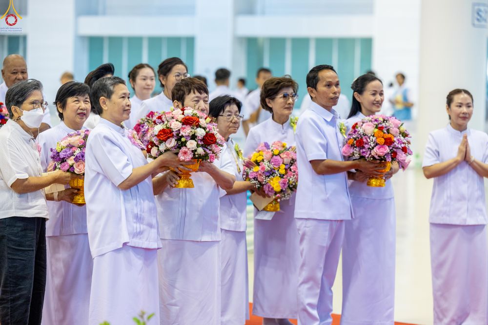 ภาพ No.281104:วันที่ 21 ธันวาคม พ.ศ.2568 พิธีมุทิตาหลวงพ่อทัตตชีโว ณ ห้องแก้วสารพัดนึก วัดพระธรรมกาย