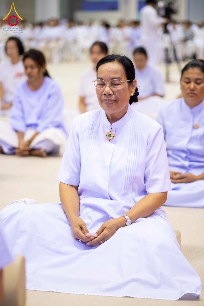 ภาพ No.321591:วันอาทิตย์ที่ 12 เมษายน พ.ศ.2569 กิจกรรมงานบุญวันอาทิตย์ สาธุชนปฏิบัติธรรมร่วมกัน ณ ห้องแก้วสารพัด 1 วัดพระธรรมกาย ปทุมธานี