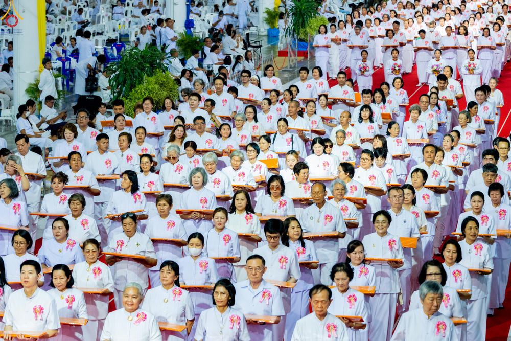 ภาพ No.318438:วันอาทิตย์ต้นเดือนที่ 5 เมษายน พ.ศ.2569 พิธีทอดผ้าป่าสมทบมหาสังฆทาน 40,000 กว่าวัดทั่วประเทศ ณ สภาธรรมกายสากล วัดพระธรรมกาย