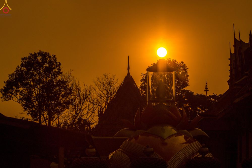 ภาพ No.296976:วันที่ 17 มกราคม พ.ศ. 2569 พิธีจุดประทีปถวายเป็นพุทธบูชา และบูชาธรรมมหาปูชนียาจารย์  ณ วัดโบสถ์บน ต.บางคูเวียง จ.นนทบุรี อนุสรณ์สถานลำดับที่ 4 สถานที่เกิดด้วยกายธรรม ในโครงการธรรมยาตรา กตัญญูบูชา มหาปูชนียาจารย์ พระมงคลเทพมุนี(สด จนฺทสโร) พระผู้ปราบมาร อ