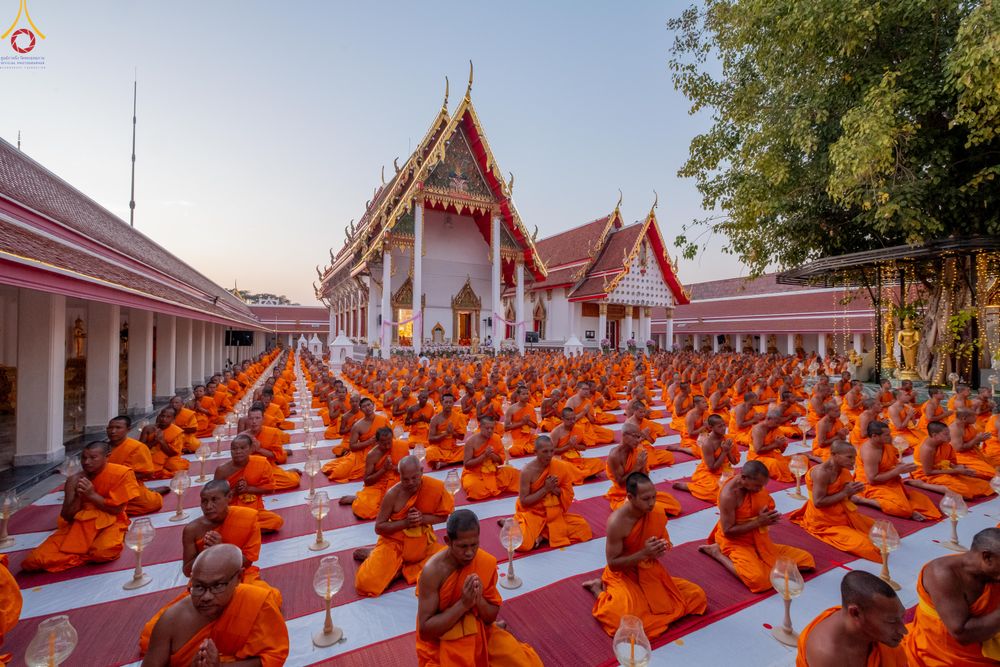 ภาพ No.294001:วันที่ 14 มกราคม พ.ศ. 2569 พิธีจุดประทีปถวายเป็นพุทธบูชา และบูชาธรรมมหาปูชนียาจารย์  ณ วัดสองพี่น้อง ต.ต้นตาล อ.สองพี่น้อง จ.สุพรรณบุรี ในโครงการธรรมยาตรา กตัญญูบูชา มหาปูชนียาจารย์ พระมงคลเทพมุนี(สด จนฺทสโร) พระผู้ปราบมาร อนุสรณ์สถาน 7 แห่ง ปีที่ 14