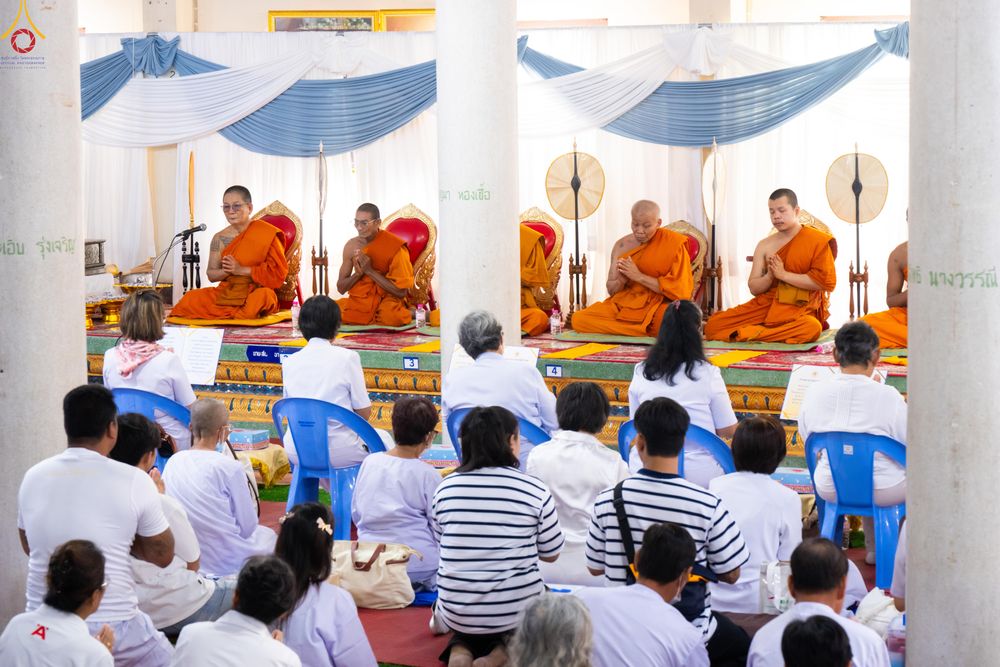 ภาพ No.301228:วันที่ 22 มกราคม พ.ศ. 2569 พิธีทอดผ้าป่าทำนุบำรุงศาสนสถาน ณ วัดใหม่พิบูลย์ผล อ.สองพี่น้อง จ.สุพรรณบุรี ในโครงการธรรมยาตรา กตัญญูบูชา มหาปูชนียาจารย์ พระมงคลเทพมุนี(สด จนฺทสโร) พระผู้ปราบมาร อนุสรณ์สถาน 7 แห่ง ปีที่ 14