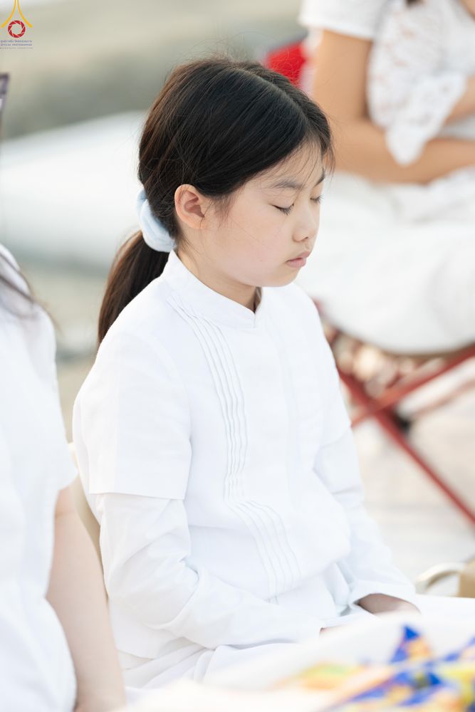 ภาพ No.279765:วันที่ 1 มกราคม พ.ศ.2569 พิธีตักบาตรในวันขึ้นปีใหม่ ณ ลานธรรม วัดพระธรรมกาย