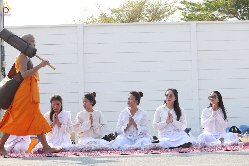 ภาพ No.299484:วันที่ 18 มกราคม พ.ศ. 2569 พิธีต้อนรับพระธรรมยาตรา ณ อนุสรณ์สถานลำดับที่ 5 สถานที่เผยแผ่วิชชาธรรมกายครั้งแรก อนุสรณ์สถานบางปลา วัดบางปลา อำเภอบางเลน จังหวัดนครปฐม ในโครงการธรรมยาตรา กตัญญูบูชา มหาปูชนียาจารย์ พระมงคลเทพมุนี(สด จนฺทสโร) พระผู้ปราบมาร อนุส