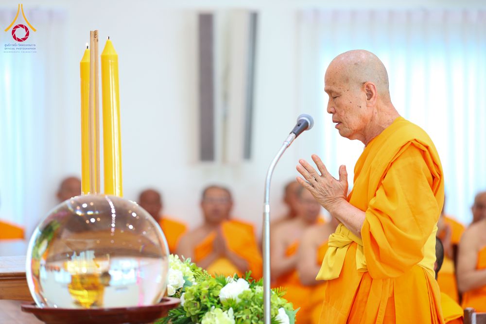 ภาพ No.291113:วันพุธที่ 7 มกราคม พ.ศ. 2569  พิธีบรรจุพระบรมสารีริกธาตุภายในพระเกตุองค์พระประธาน สมโภชพระประธาน พระธรรมกาย พิธีทอดผ้าป่า บุญแสงสว่าง ติดตั้งโซล่าเซล ณ ศูนย์ปฏิบัติธรรมพระมงคลเทพมุนี อ.สองพี่น้อง จ.สุพรรณบุรี