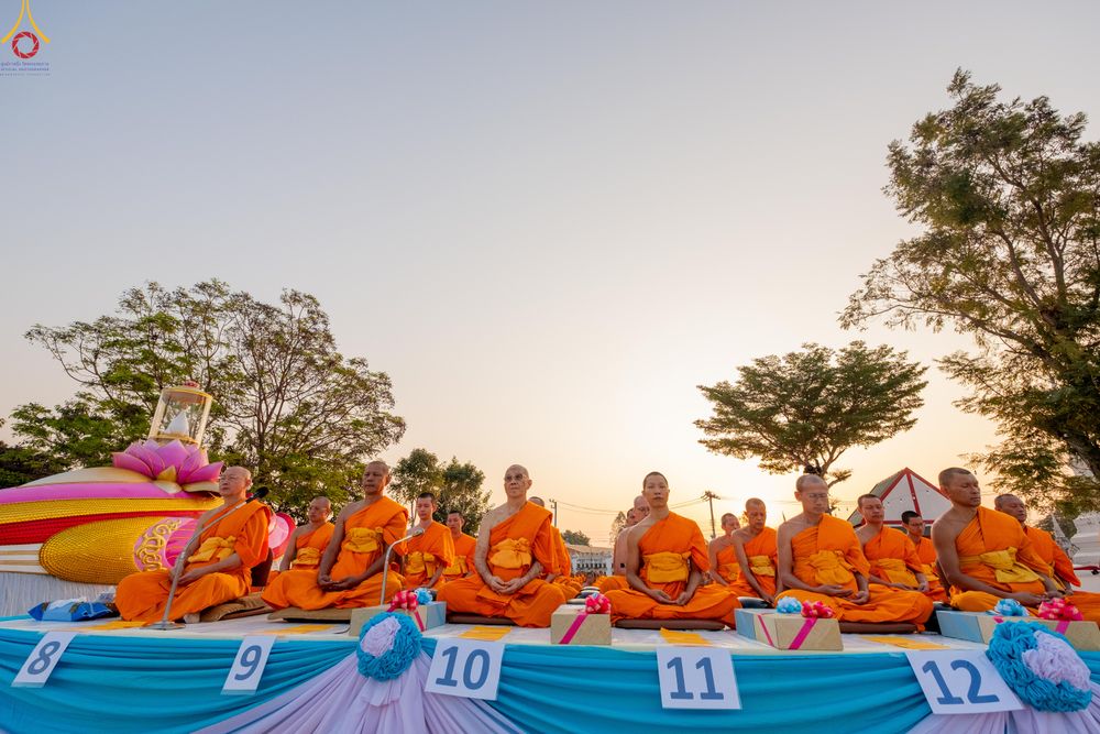 ภาพ No.294412:วันที่ 14 มกราคม พ.ศ. 2569 พิธีตักบาตรพระธรรมยาตรา ณ วัดสองพี่น้อง ต.ต้นตาล อ.สองพี่น้อง จ.สุพรรณบุรี ในโครงการธรรมยาตรา กตัญญูบูชา มหาปูชนียาจารย์ พระมงคลเทพมุนี(สด จนฺทสโร) พระผู้ปราบมาร อนุสรณ์สถาน 7 แห่ง ปีที่ 14