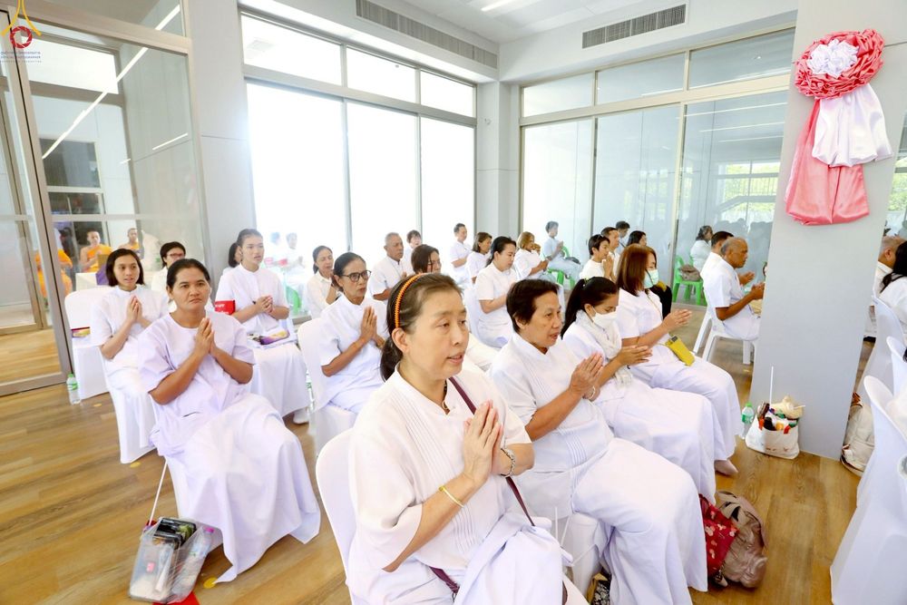 ภาพ No.249241:วันที่ 20 กันยายน พ.ศ. 2568 พิธีประดิษฐานรูปหล่อหลวงปู่วัดปากน้ำ ภาษีเจริญ ณ วิหารพระมงคลเทพมุนี (สด จนฺทสโร) ศูนย์ปฏิบัติธรรมภูเก็ต จ.ภูเก็ต