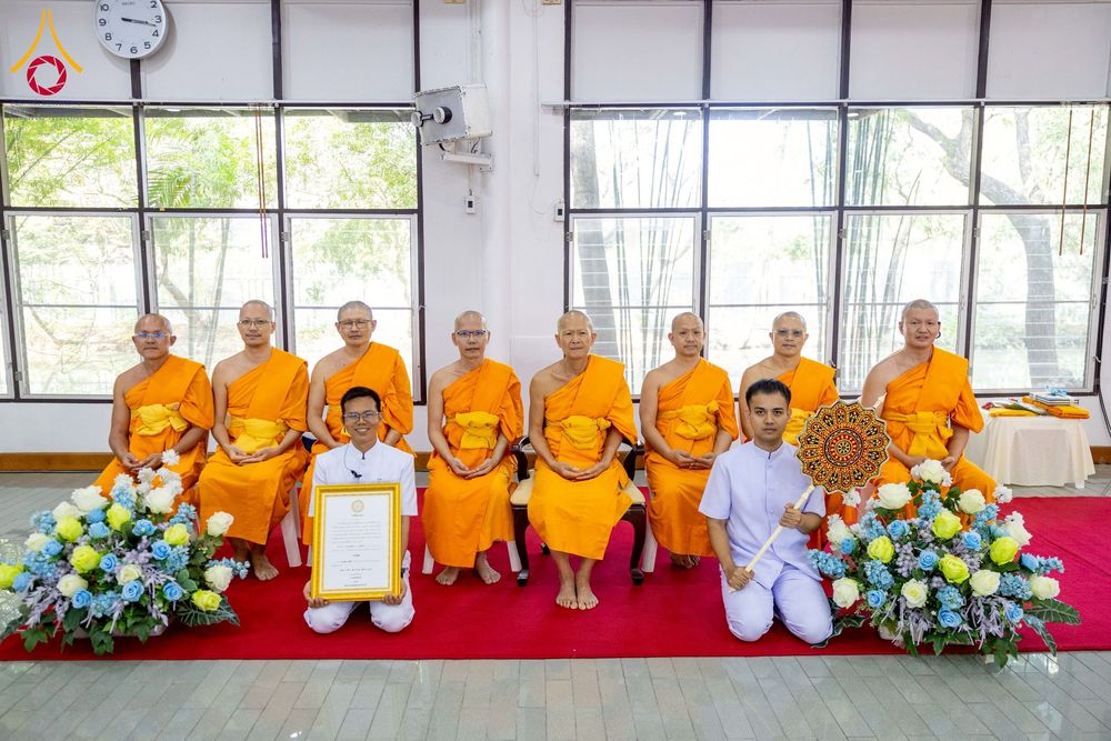 ภาพ No.276746:วันเสาร์ที่ 6 ธันวาคม พ.ศ. 2568 พิธีมุทิตาสักการะ เนื่องในโอกาสที่พระเดชพระคุณพระพรหมดิลก เจ้าอาวาสวัดสามพระยา วรวิหาร เมตตาเป็นประธานในพิธีตั้งฐานานุกรมใน พระราชวิเทศวชิรเวที (บัณฑิต วรปญฺโญ) ผู้ช่วยเจ้าอาวาสวัดพระธรรมกาย (ไวโรจน์ วิโรจโน) ผู้ช่วยเจ้าอา