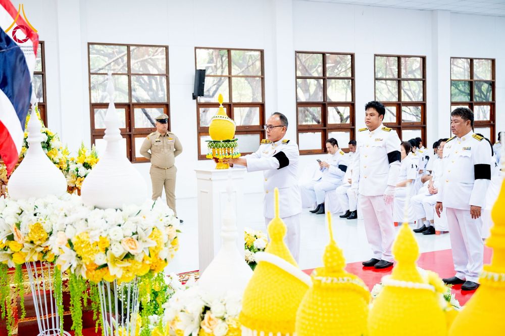 ภาพ No.276073:วันที่ 5 ธันวาคม พ.ศ. 2568 พสกนิกรอำเภอคลองหลวง พร้อมใจบำเพ็ญกุศลอุทิศถวาย “ในหลวงรัชกาลที่ 9” น้อมรำลึกในพระมหากรุณาธิคุณ เนื่องในวันคล้ายวันพระบรมราชสมภพ วันชาติ และวันพ่อแห่งชาติ ณ อาคารปลูกศรัทธา 2 วัดพระธรรมกาย อำเภอคลองหลวง จังหวัดปทุมธานี