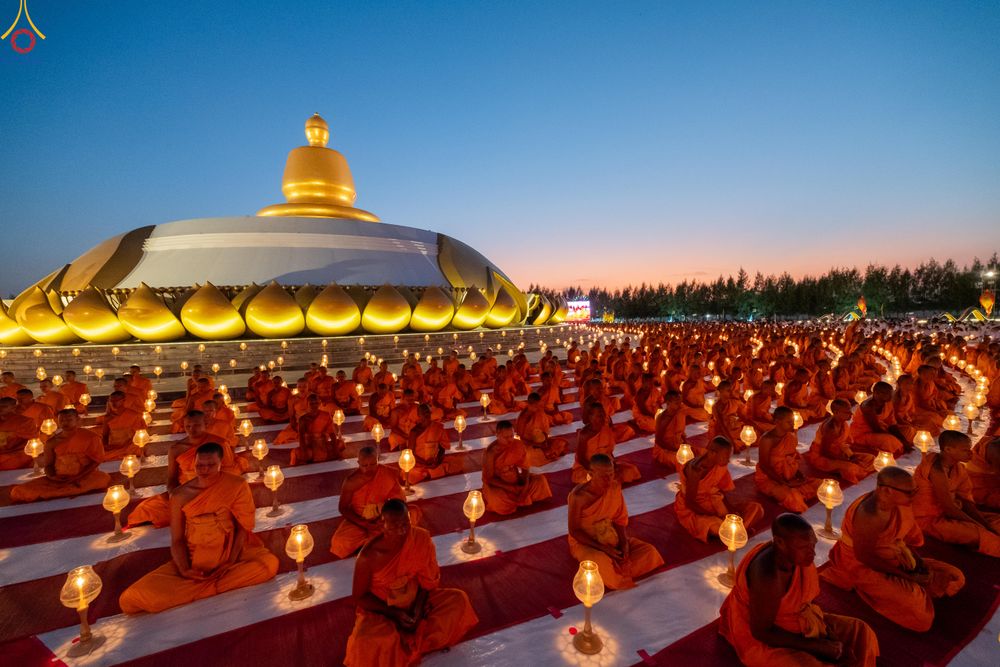 ภาพ No.302301:วันที่ 23 มกราคม พ.ศ. 2569 พิธีจุดประทีปธรรมถวายเป็นพุทธบูชา (ภาพชุดที่ 2) และบูชาธรรมมหาปูชนียาจารย์  ณ อนุสรณ์สถานลำดับที่ 5 สถานที่เผยแผ่วิชชาธรรมกายครั้งแรก อนุสรณ์สถานบางปลา วัดบางปลา อำเภอบางเลน จังหวัดนครปฐม ในโครงการธรรมยาตรา กตัญญูบูชา มหาปูชนีย