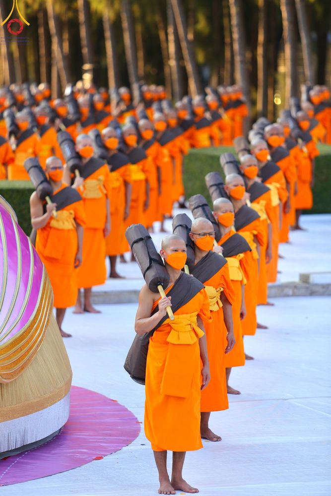 ภาพ No.104431:พระธรรมยาตราร่วมปฏิบัติธรรม และถ่ายภาพหมู่ประวัติศาสตร์ หน้ามหาวิหารพระมงคลเทพมุนี วันที่ 27 ธันวาคม พ.ศ. 2566