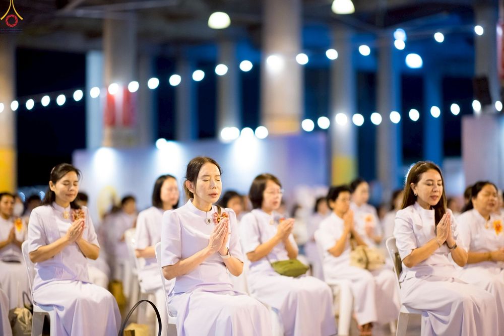 ภาพ No.244445:วันที่ 7 กันยายน พ.ศ. 2568 พิธีฉลองชัยสวดมนต์บทธัมมจักกัปปวัตตนสูตร 7,681,108,108 จบ ณ มหารัตนวิหารคด วัดพระธรรมกาย