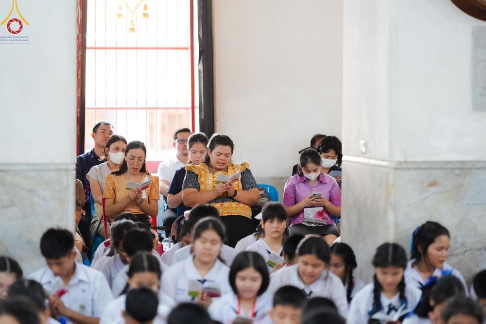 ภาพ No.184940:กิจกรรมวันรวมพลังเด็กดี V-Star ผู้นำฟื้นฟูศีลธรรมโลก กรุงเทพมหานคร ณ วัดมหาธาตุยุวราชรังสฤษฎิ์ราชวรมหาวิหาร กรุงเทพมหานคร ในวันที่ 13 ธันวาคม พ.ศ. 2567